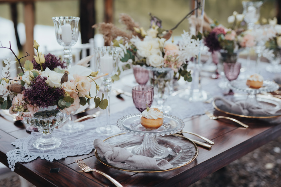 Styled Shoot @Motel Gilau by Julius Paul (decoratiuni nunta si aranjamente florale)