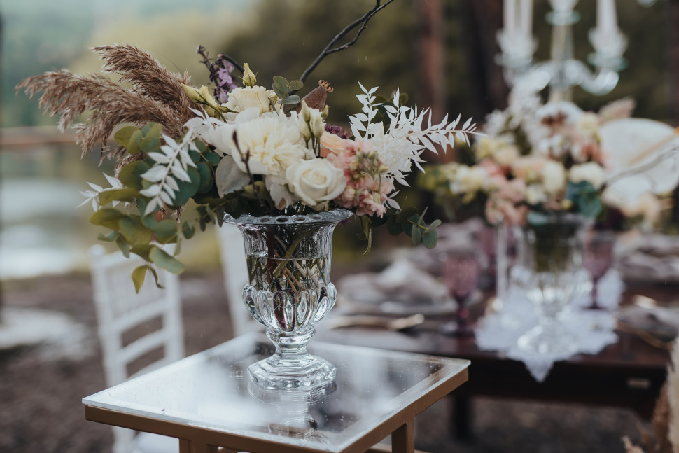 Styled Shoot @Motel Gilau by Julius Paul (decoratiuni nunta si aranjamente florale)